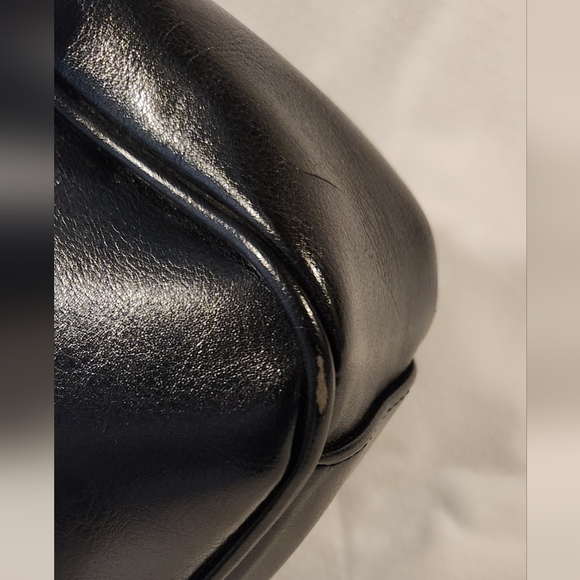 Chenson Handbag. Color Black. - Picture 8 of 13